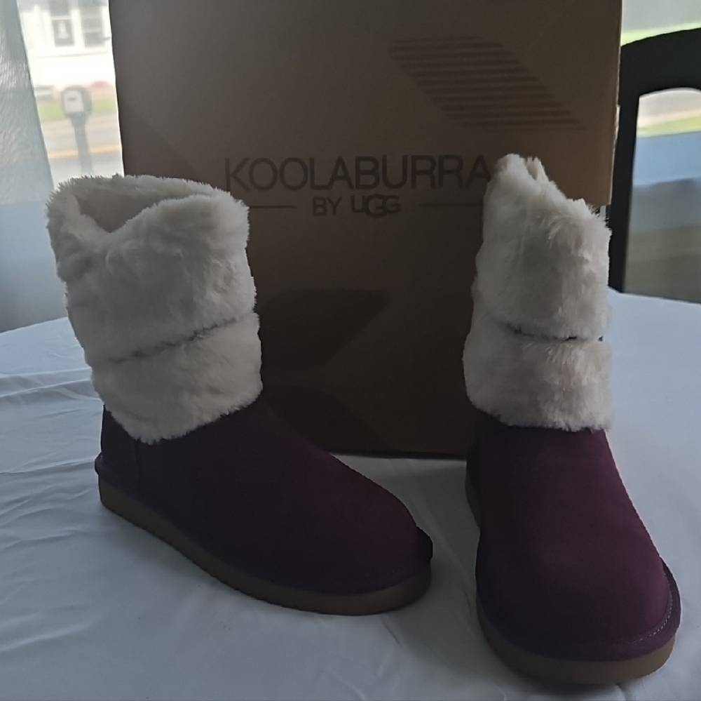 Koolaburra by UGG Women's Purple Boots with White Fur